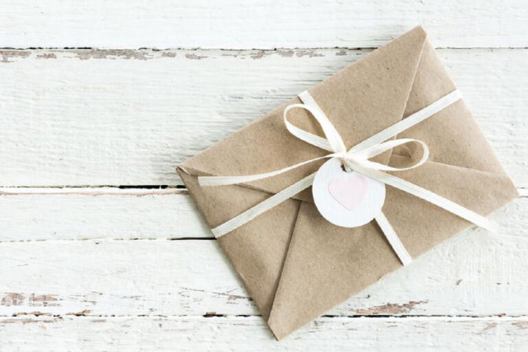 Envelop kraft met lintje